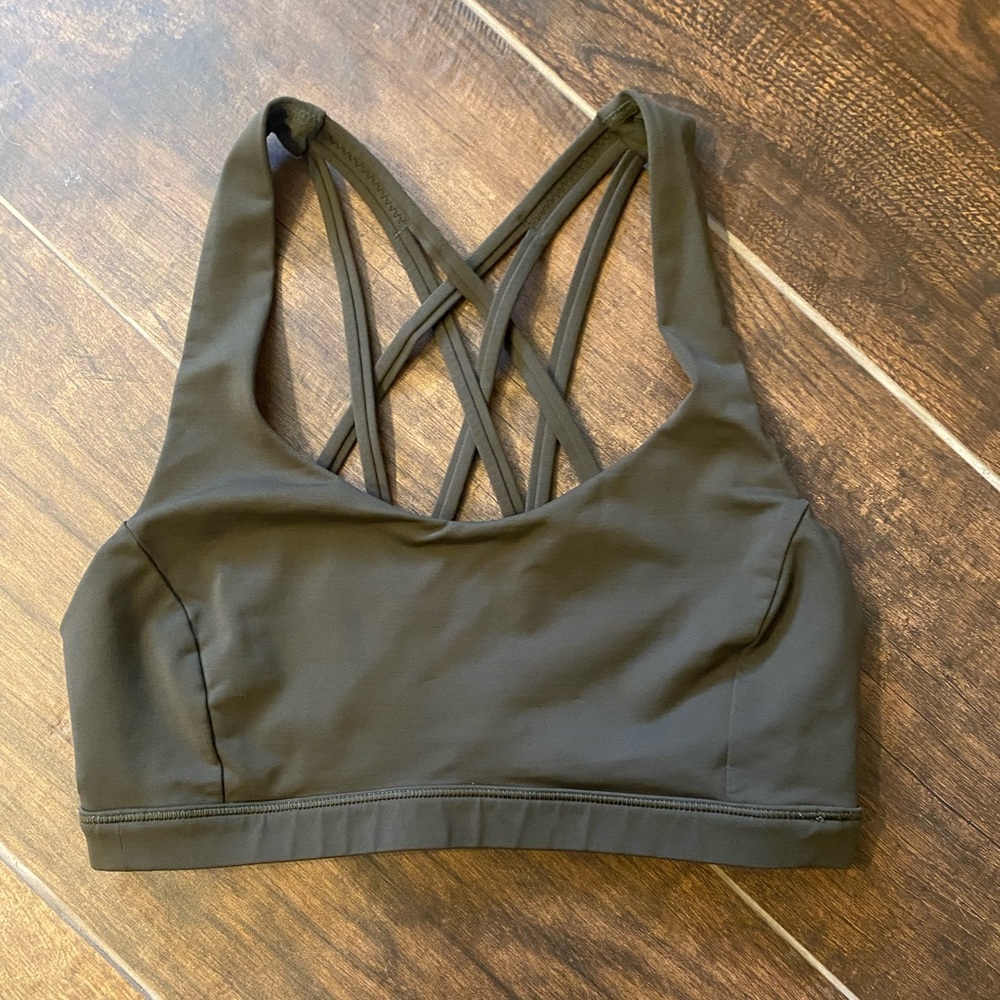 Lululemon 🍋 Free to Be Serene Sports Bra Size 6